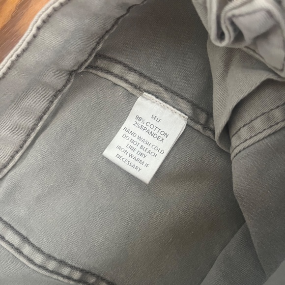 Altar'd State Mini Skirt ~ Super Cute ~ Size Medium 💛 - Picture 2 of 3